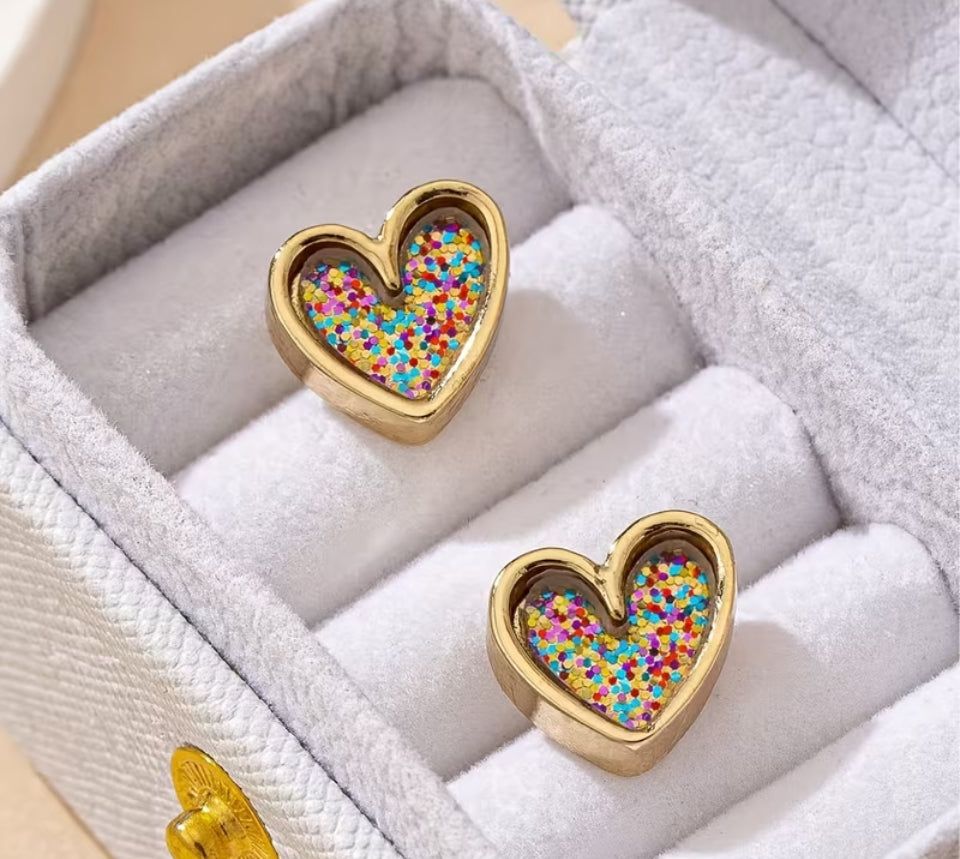ALL DAT lovely heart earrings